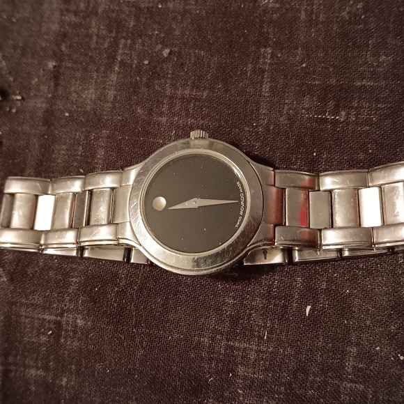 VINTAGE 90S MOVADO MUSEUM LADIES WATCH - Picture 9 of 10